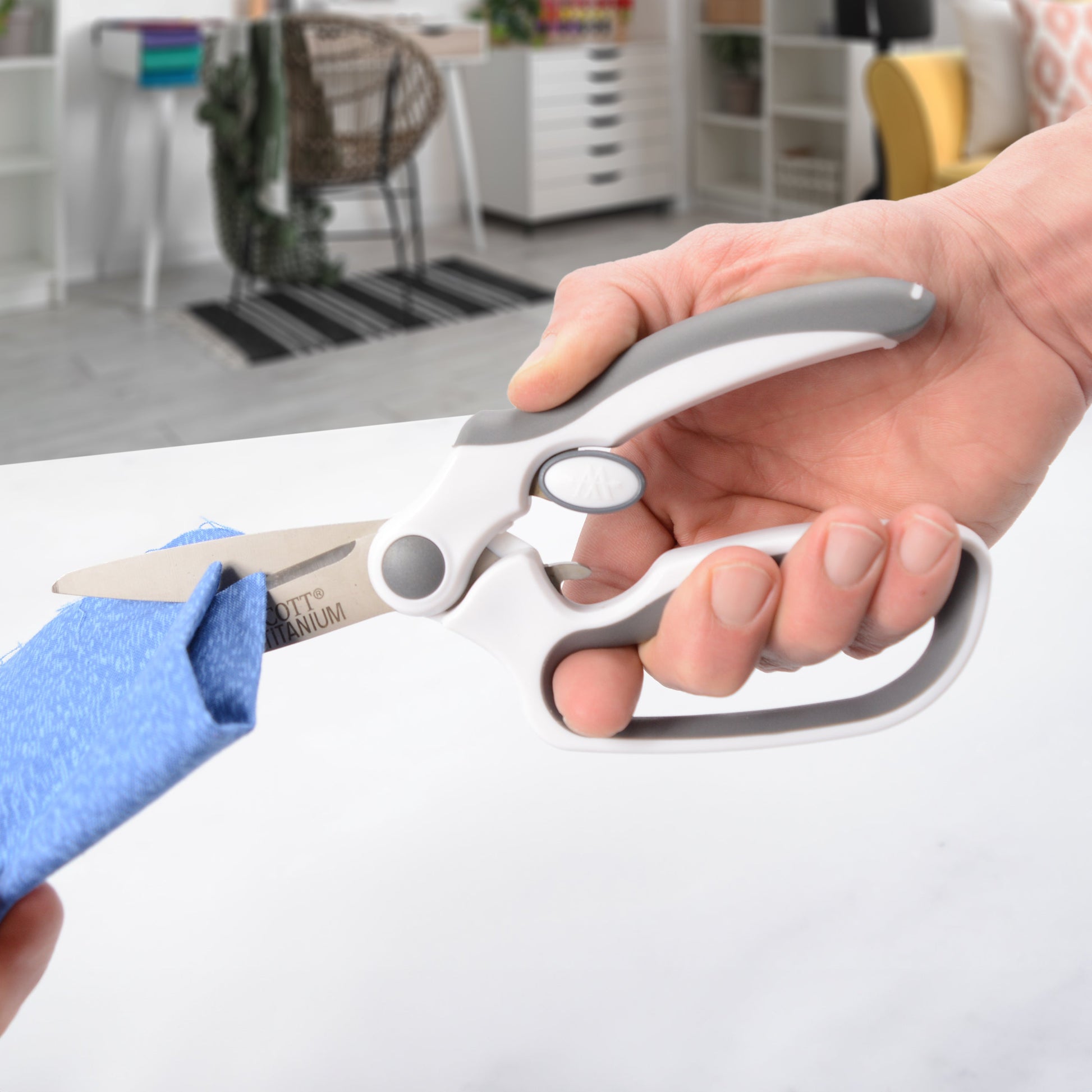 Westcott 8.5’’ Titanium Bonded Spring-Assist Easy Cut Scissors White/Gray (00995-Parent) - World’s Favorite