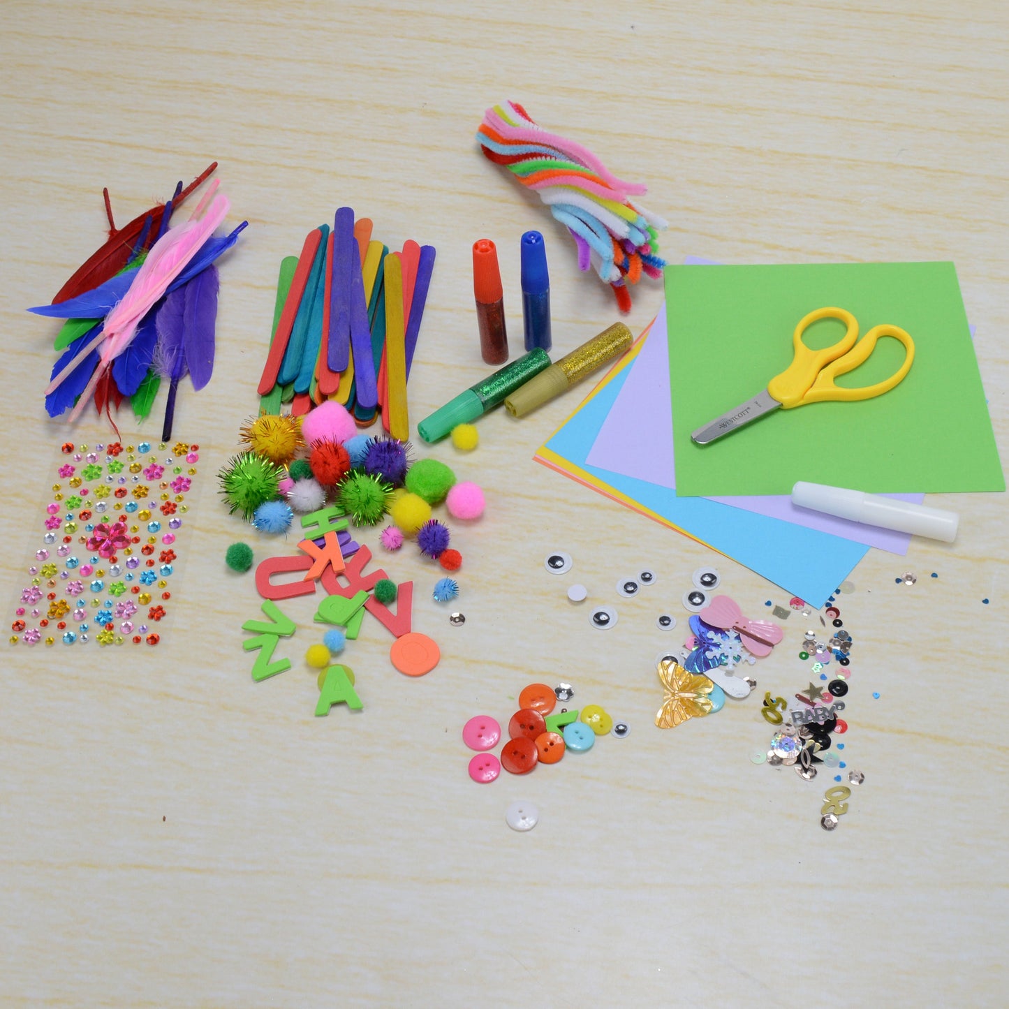 Westcott Kids Craft Tub with Over 300 Pieces (00985-PARENT) - World’s Favorite Scissors