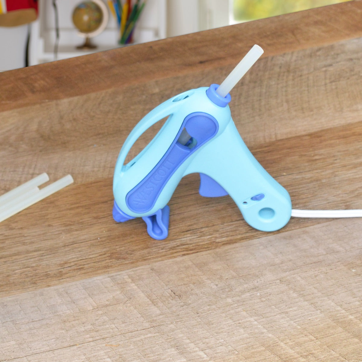 Westcott ’So Cool!’ Low-Temp Glue Gun for Young Crafters Assorted Colors (17874) - World’s Favorite Scissors